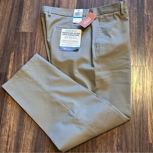 Dockers Men's Classic Signature Chinos - Light Tan 36X30 New With Tags